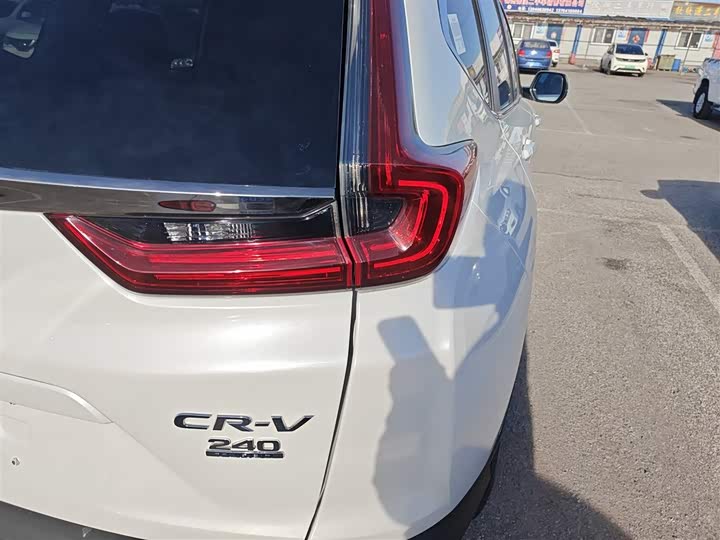 Фото 8 - Honda CR-V