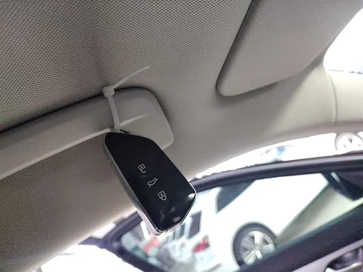 Фото 9 - Volkswagen Tavendor