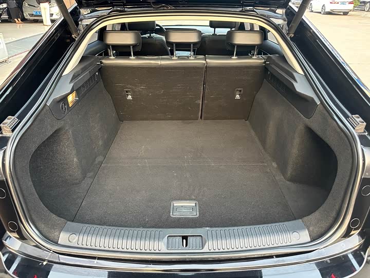 Фото 9 - Bestune B70