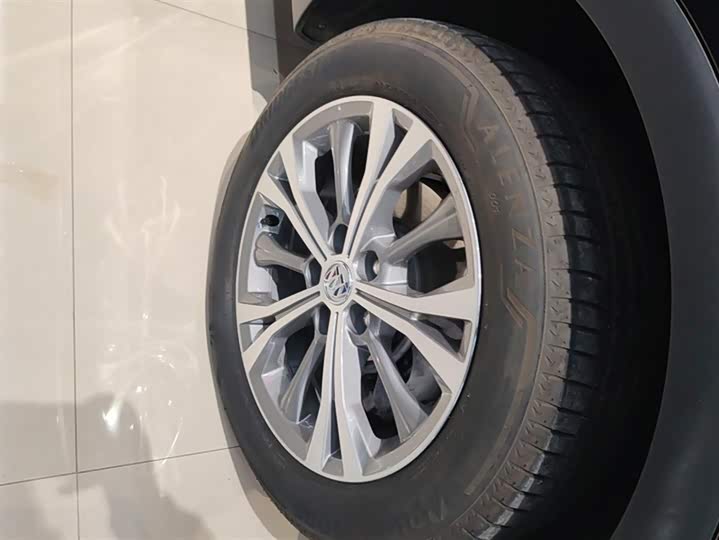 Фото 6 - Buick Envision Plus