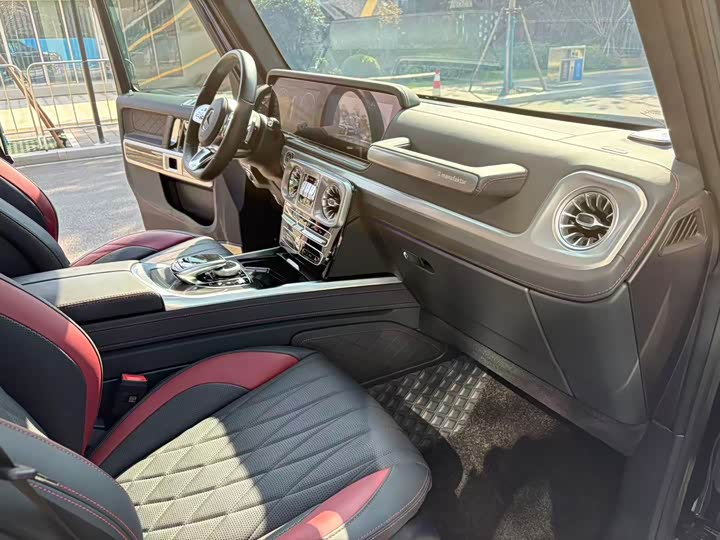 Фото 5 - Mercedes-Benz G-Class