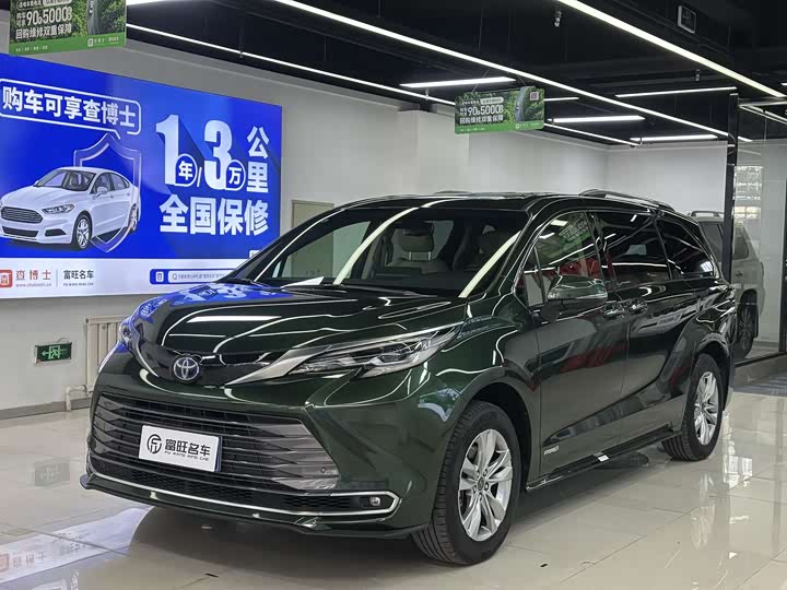 Фото 1 - Toyota Sienna