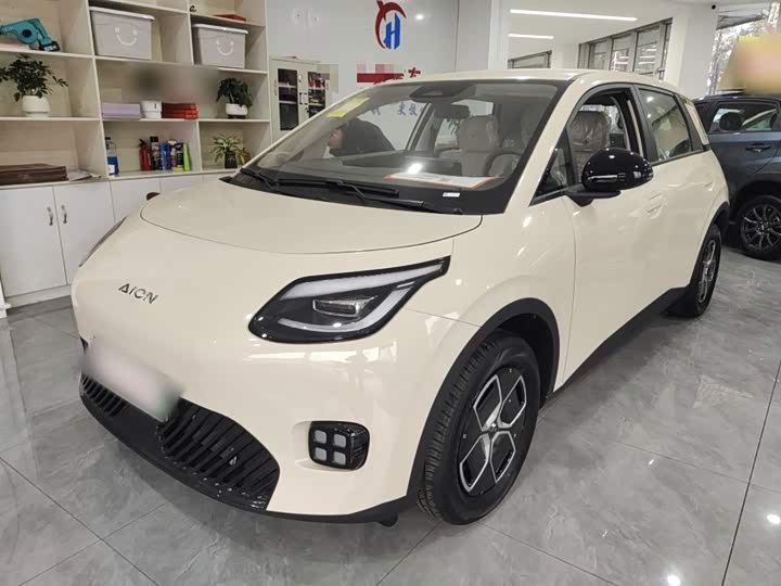 Фото 2 - GAC Aion UT