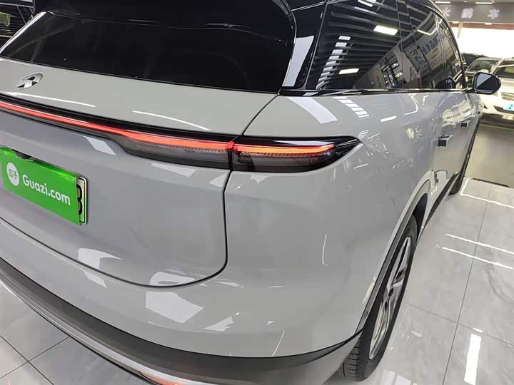 Фото 8 - Nio ES6