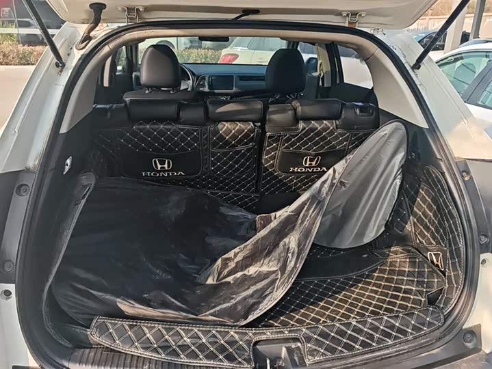 Фото 4 - Honda Vezel