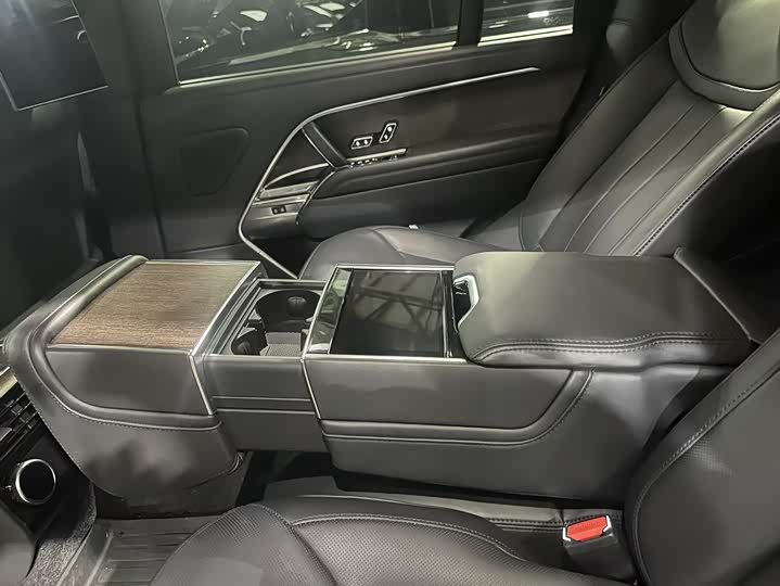 Фото 9 - Land Rover Range Rover