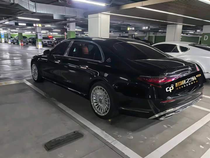 Фото 3 - Mercedes-Benz Maybach S-Class