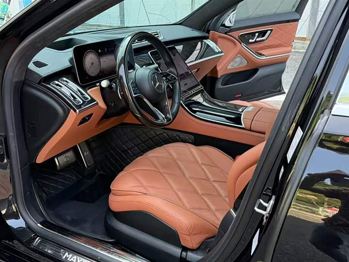 Фото 4 - Mercedes-Benz Maybach S-Class