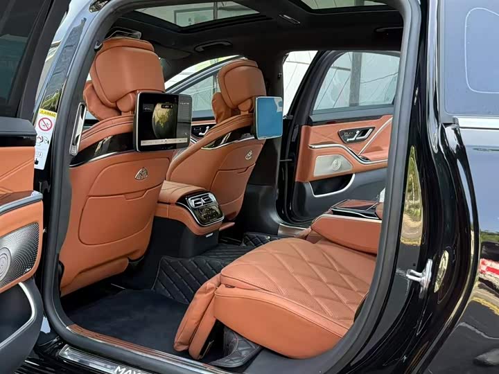 Фото 5 - Mercedes-Benz Maybach S-Class