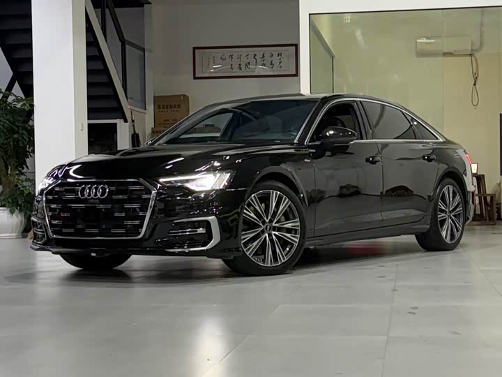 Фото 1 - Audi A6L