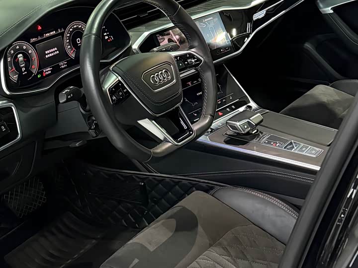 Фото 8 - Audi A6L