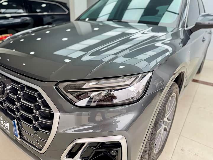 Фото 4 - Audi Q5L