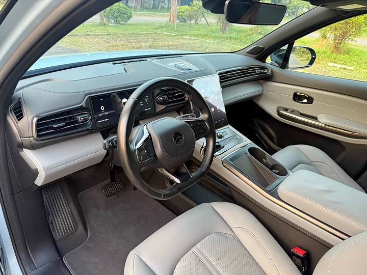 Фото 6 - Nio ES6