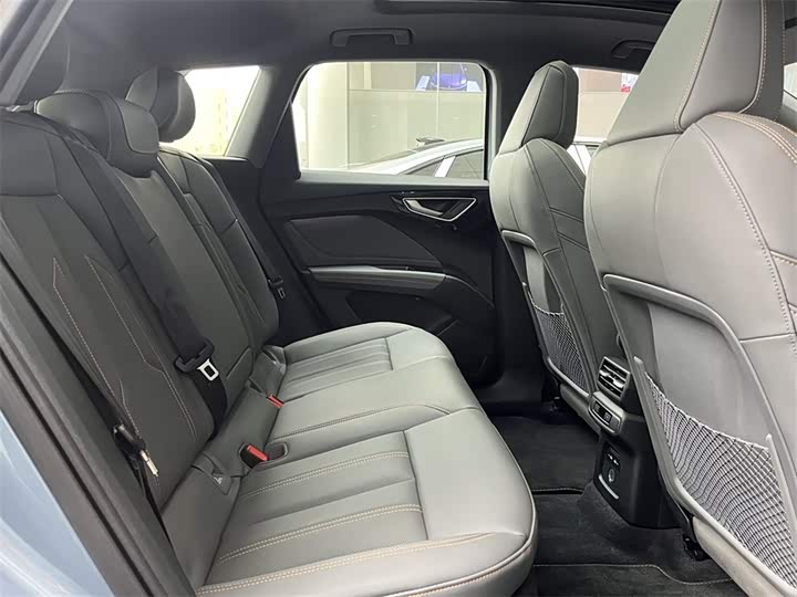 Фото 7 - Audi Q4 e-tron