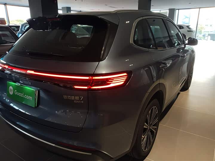 Фото 7 - Geely Galaxy Starship 7