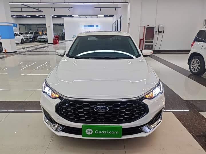 Фото 3 - Ford Escort