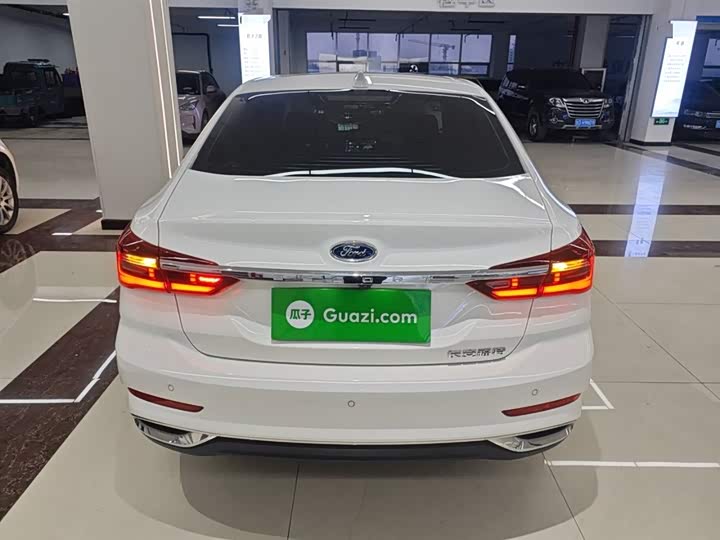 Фото 6 - Ford Escort