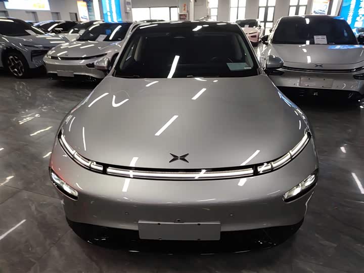 Фото 3 - XPeng P7