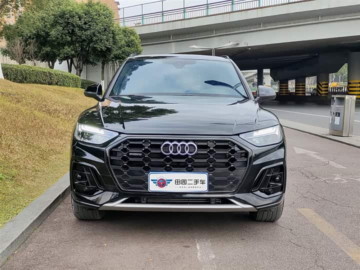Фото 2 - Audi Q5L