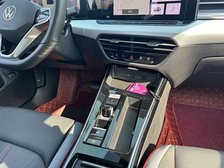 Фото 9 - Volkswagen Lamando L