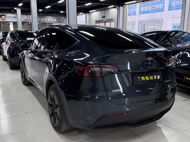 Фото 4 - Tesla Model Y