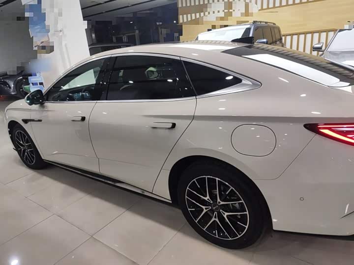 Фото 5 - BYD Seal 07 DM-i Hybrid