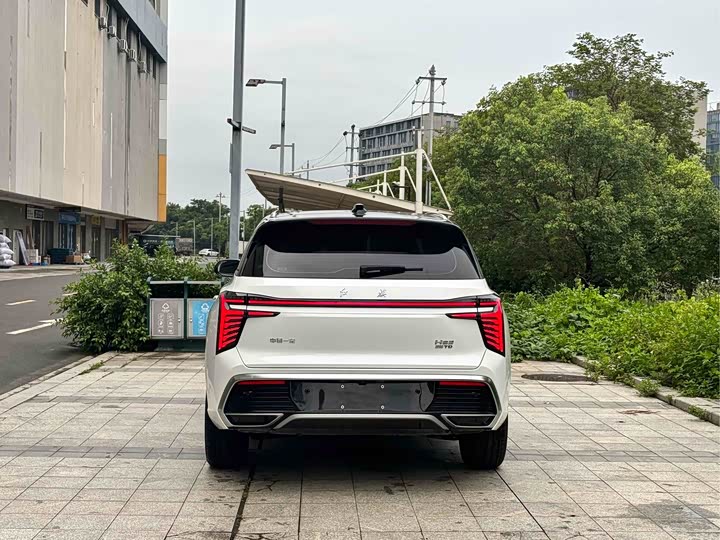 Фото 3 - Hongqi HS3