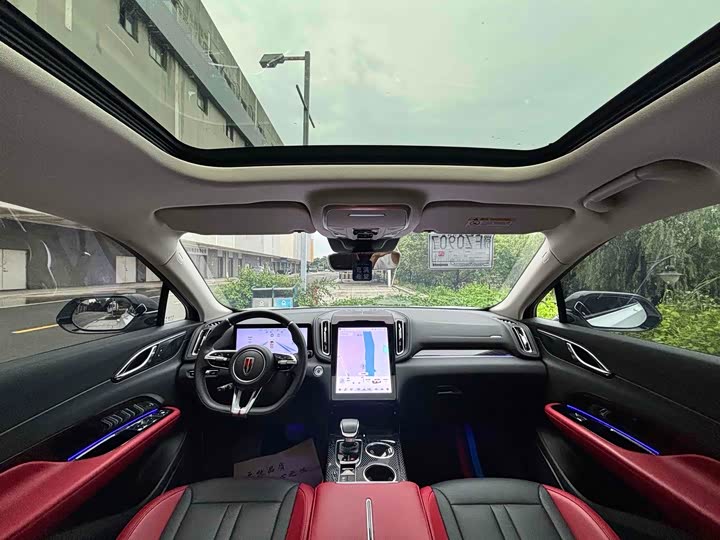 Фото 8 - Hongqi HS3