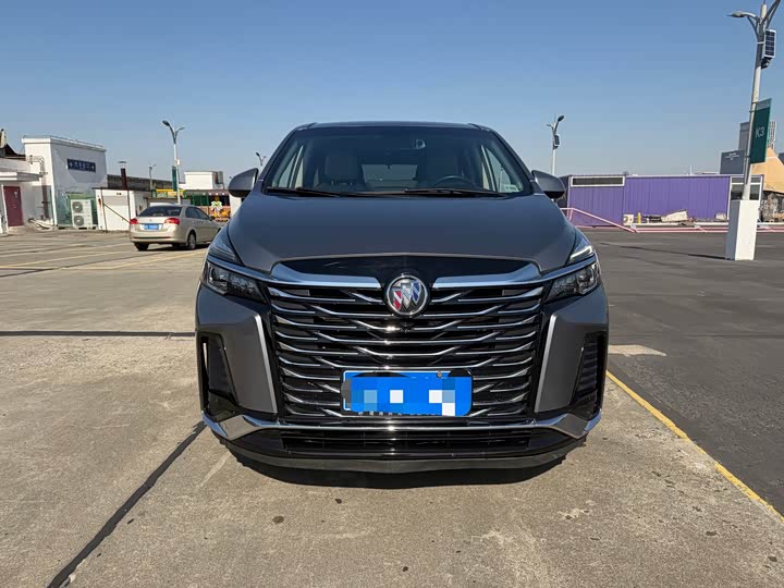 Фото 2 - Buick GL8 ES