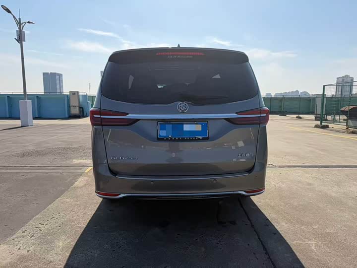 Фото 5 - Buick GL8 ES