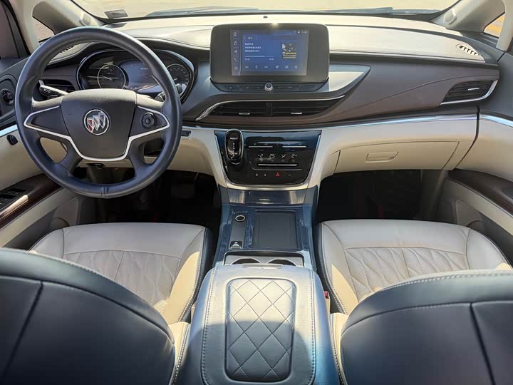 Фото 9 - Buick GL8 ES