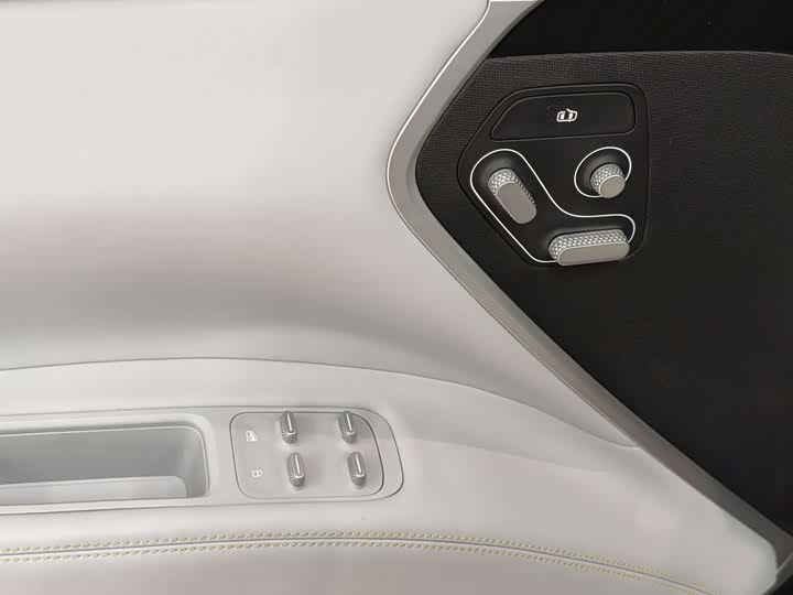 Фото 9 - Avatr 11