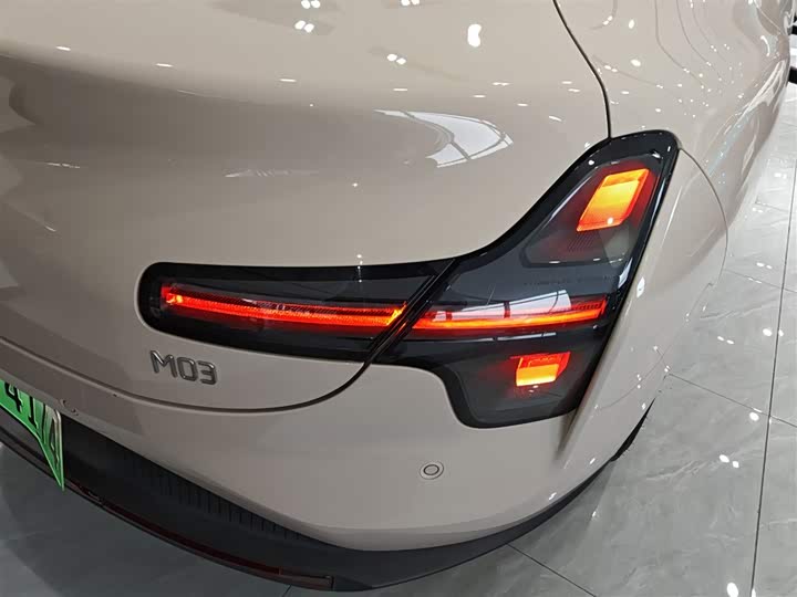 Фото 8 - XPeng Mona M03