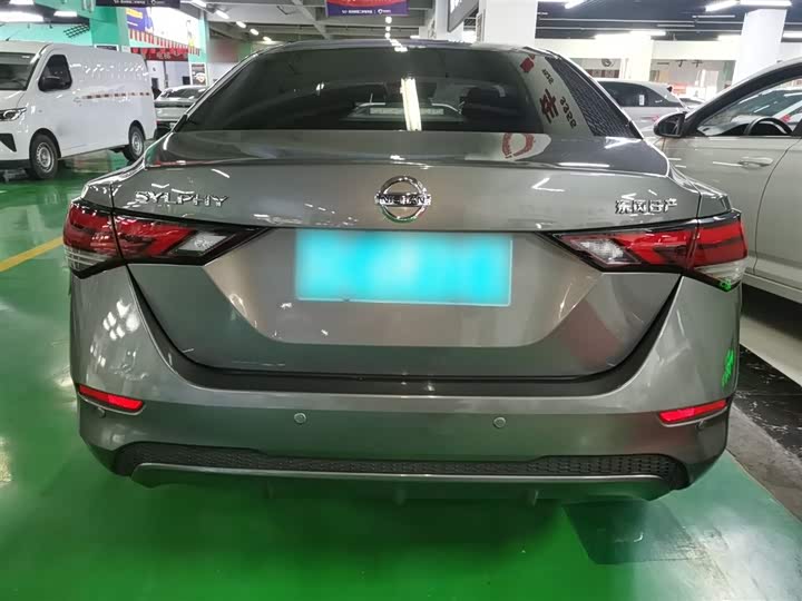 Фото 6 - Nissan Sylphy