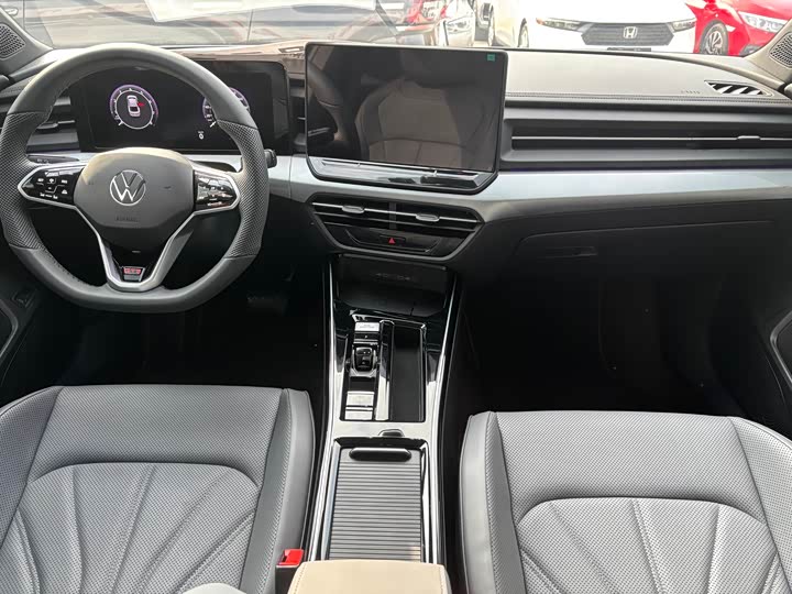 Фото 9 - Volkswagen Lamando L