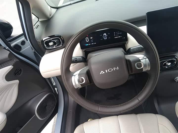 Фото 3 - GAC Aion UT