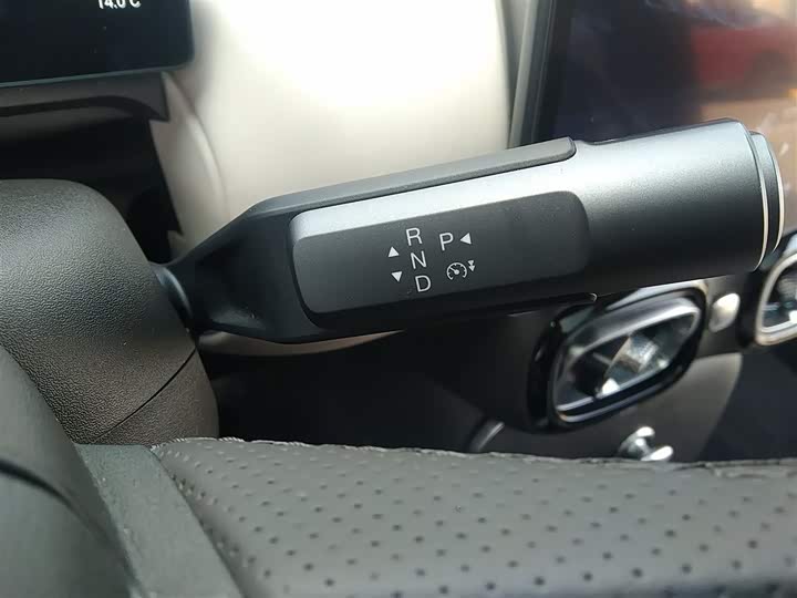 Фото 7 - GAC Aion UT