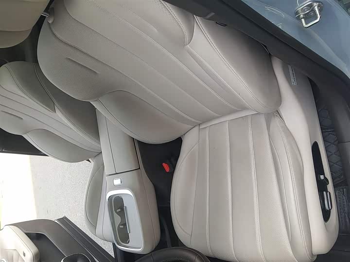 Фото 8 - GAC Aion UT