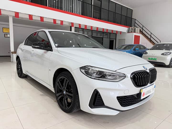 Фото 3 - BMW 1 Series