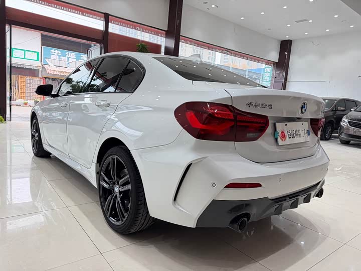 Фото 6 - BMW 1 Series