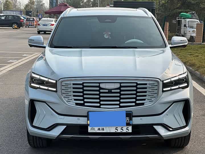 Фото 2 - Geely Monjaro