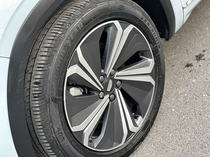 Фото 7 - Geely Monjaro