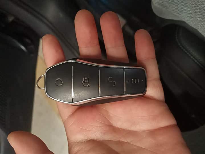 Фото 9 - BYD Qin L