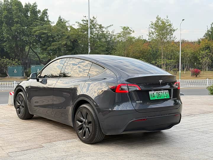 Фото 7 - Tesla Model Y
