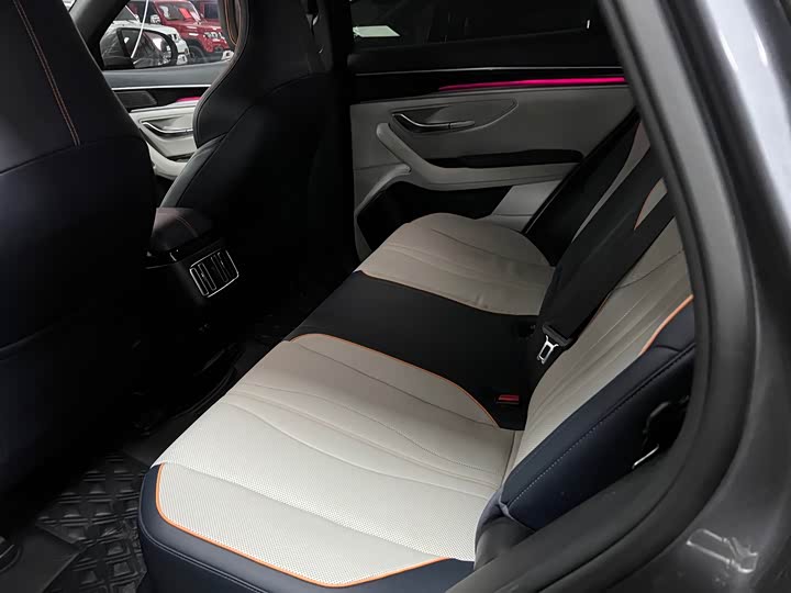 Фото 8 - BYD Song Plus Hybrid/EV