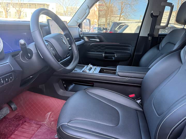 Фото 6 - Tank 300