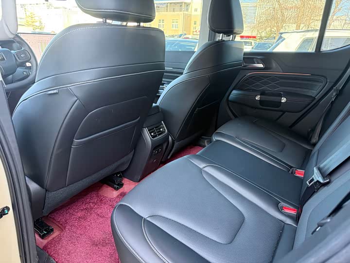 Фото 7 - Tank 300