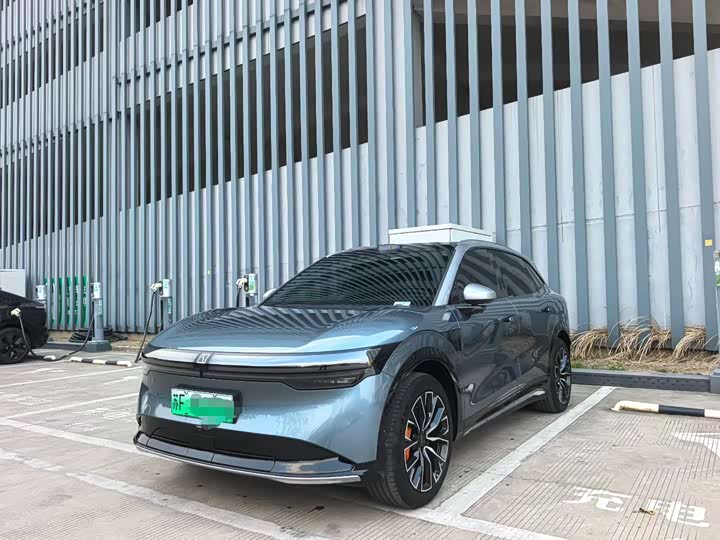 Фото 1 - Zeekr 7X