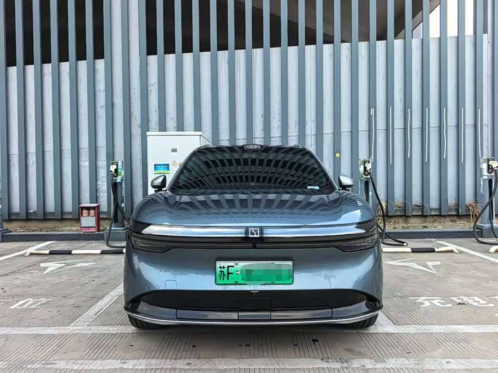 Фото 2 - Zeekr 7X