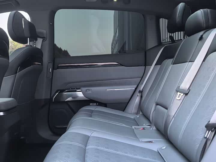 Фото 4 - Zeekr 7X